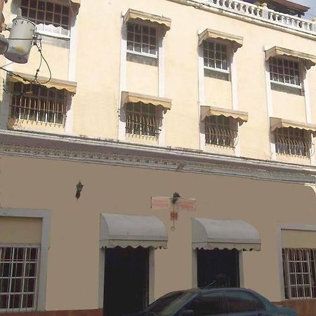 Hostal Condo-Parque Santo Domingo Bagian luar foto