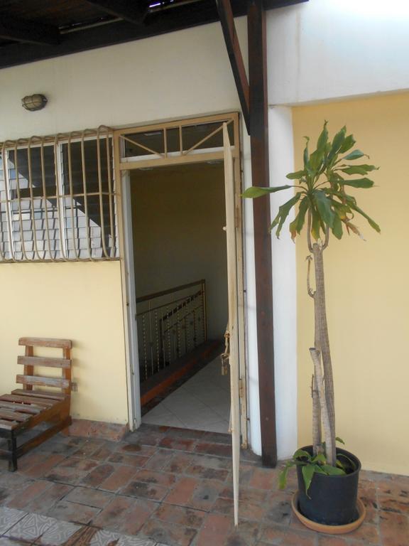 Hostal Condo-Parque Santo Domingo Bagian luar foto