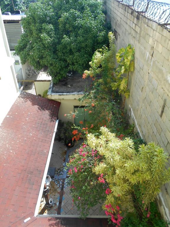 Hostal Condo-Parque Santo Domingo Bagian luar foto