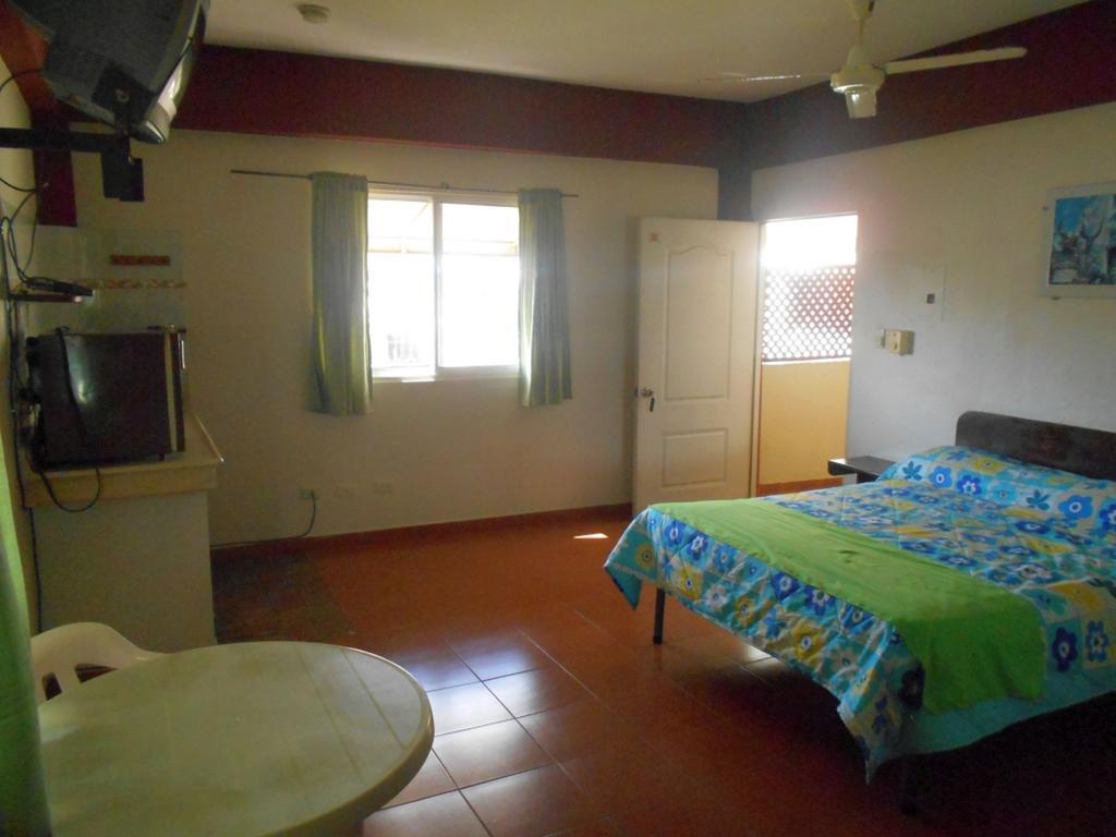 Hostal Condo-Parque Santo Domingo Bagian luar foto