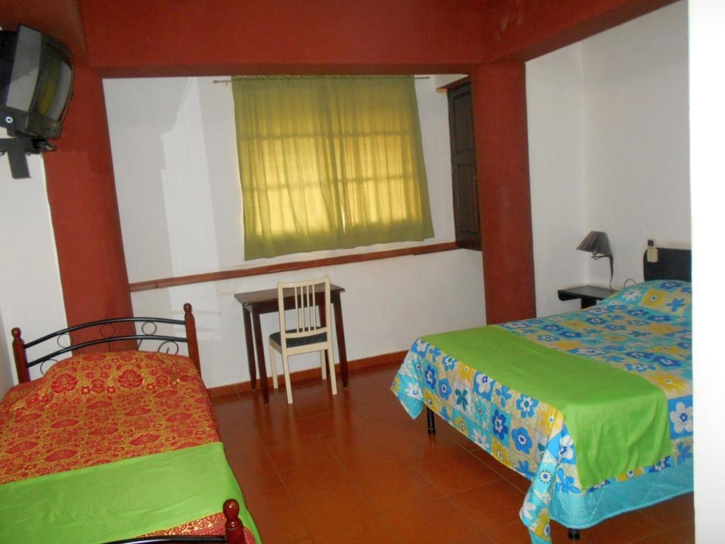 Hostal Condo-Parque Santo Domingo Bagian luar foto