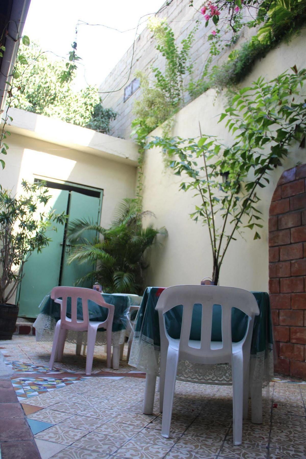 Hostal Condo-Parque Santo Domingo Bagian luar foto