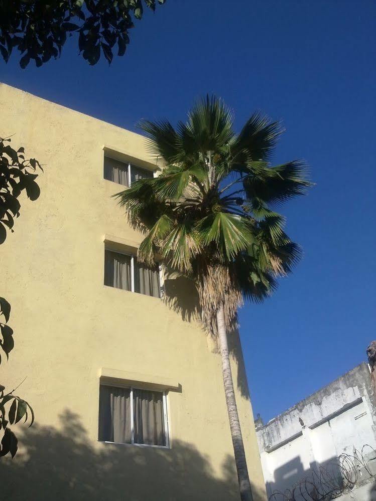 Hostal Condo-Parque Santo Domingo Bagian luar foto