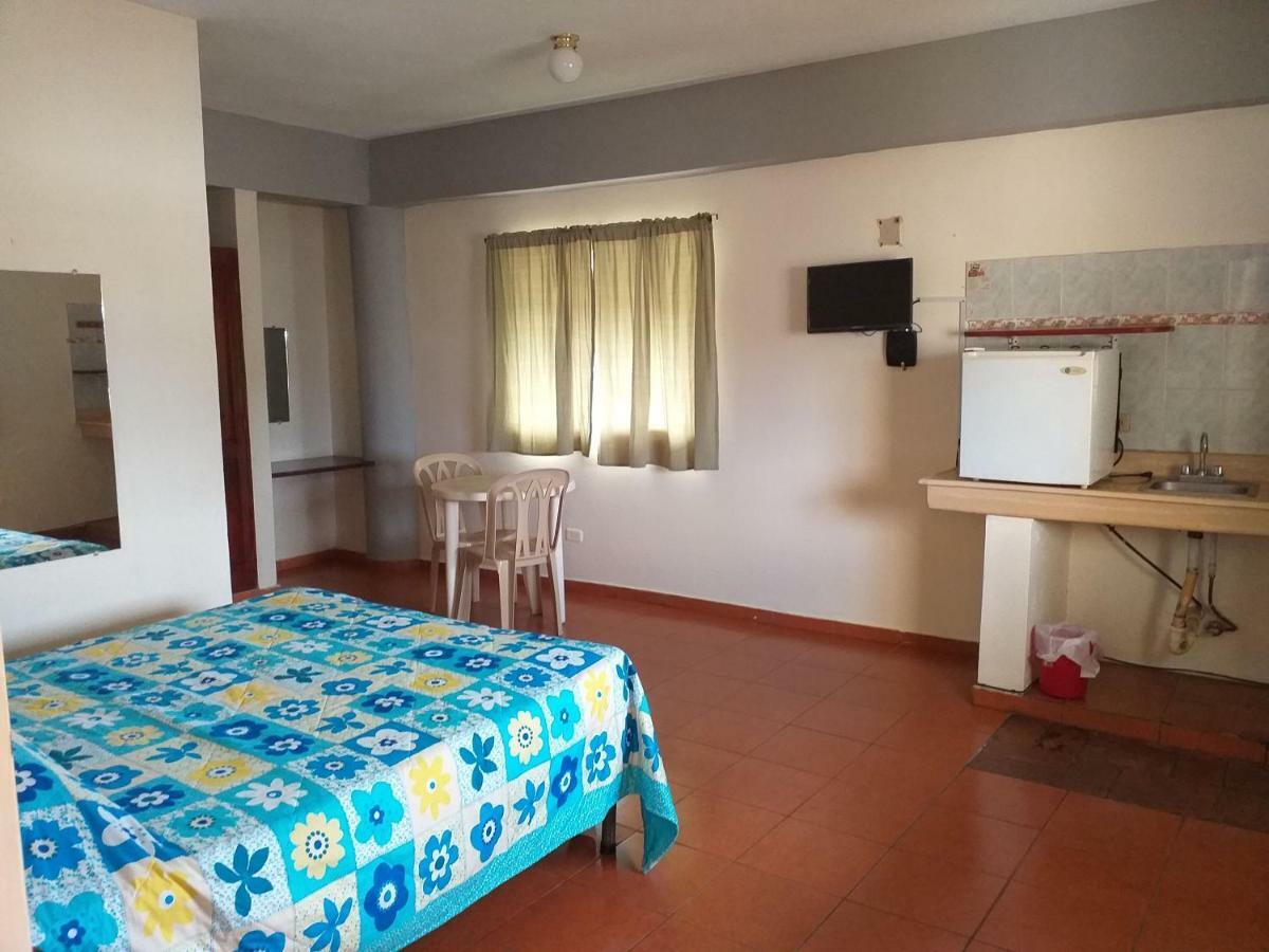Hostal Condo-Parque Santo Domingo Bagian luar foto